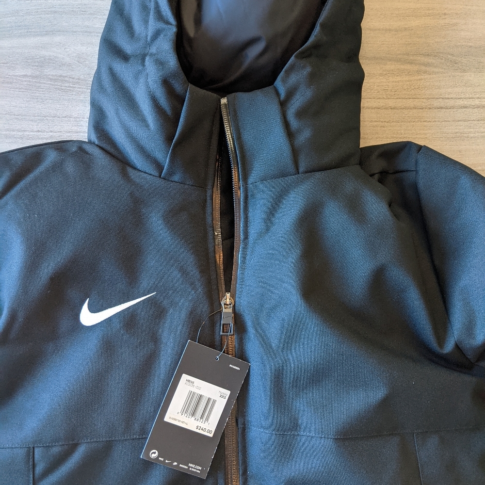 Nike jacket - Picture 4 of 8